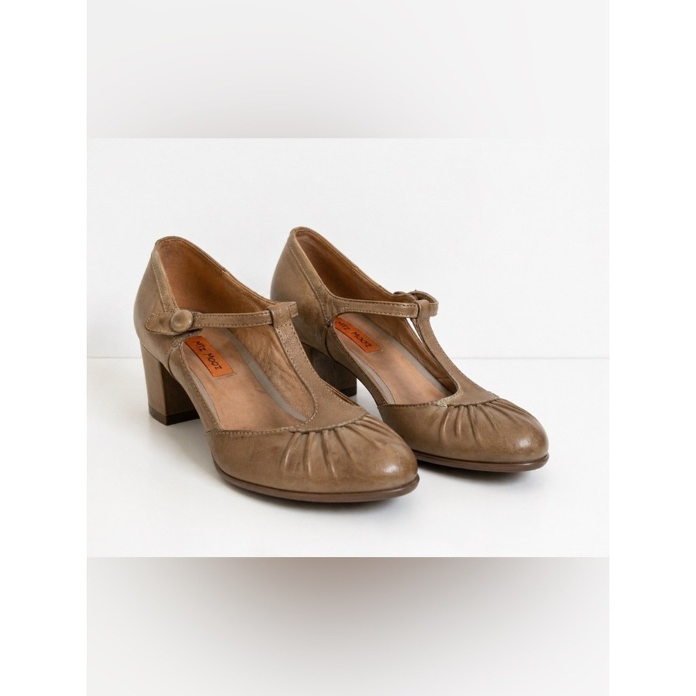 Leather T-Strap Mary Jane Heels Taupe Brown Comfort Size 8 ($175)